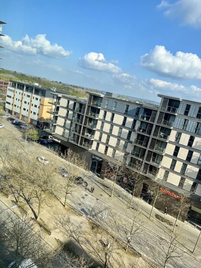 Superior Hub Mk City Apartment- With Free Underground Parking, Fast Wi-Fi, Smart Tv With Netflix, Disney Plus & Prime! Milton Keynes Dış mekan fotoğraf